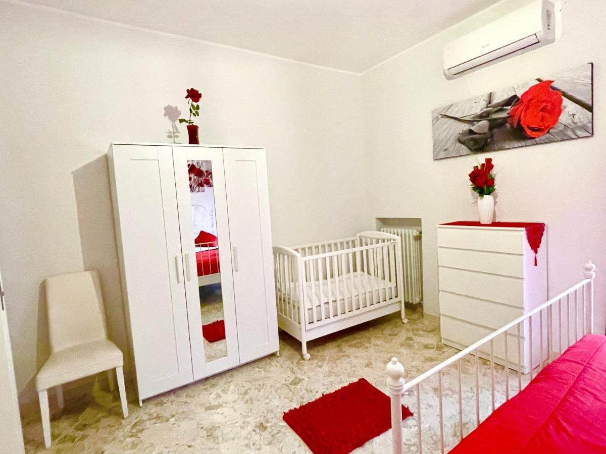 Apartment Savoia Bari Bagian luar foto